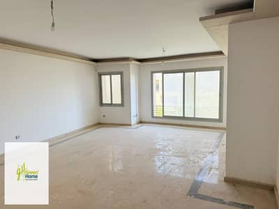 شقة جاهزة للسكن بإطلالة مفتوحة للبيع في بالم هيلز، القاهرة الجديدة، بسعر مميز. تشطيبات كاملة.