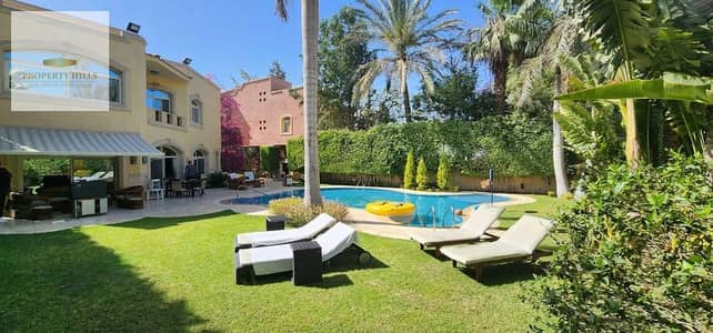 فيلا مستقله تماما بسعر منخفض اقل سعر في الماركيت شايفه البحر في ارقي مكان في السخنه باعلي كميونتي تشطيب دايركت صف اول