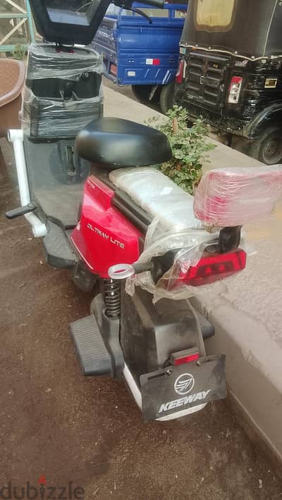 سكوتر  كواي زيرو 650 وات يمسي 60 كيلو