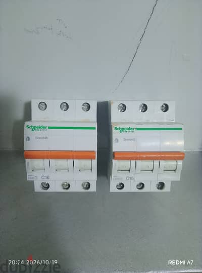 iC60N - قاطع مصغر - ثلاثي الأطوار - 16 أمبير - منحنى C A9F77316