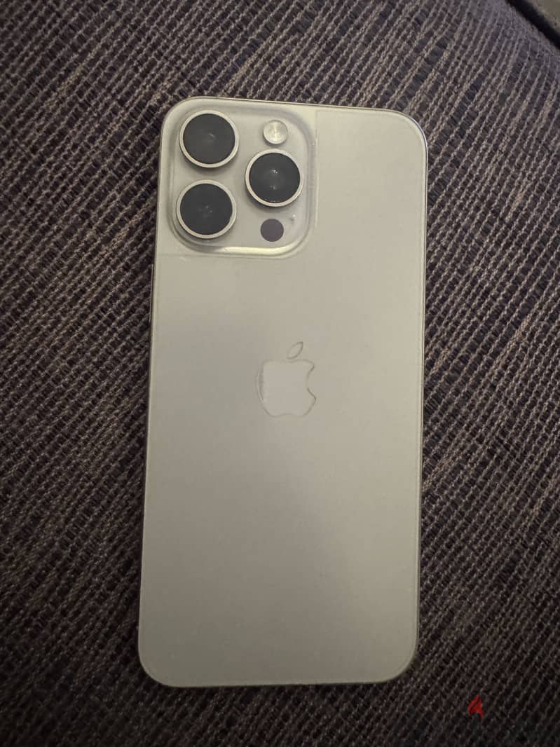 Apple - iPhone 15 Pro Max 1