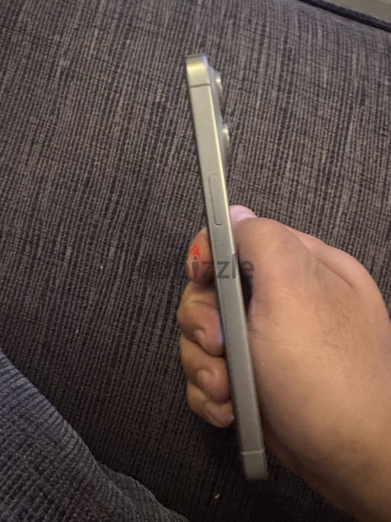 Apple - iPhone 15 Pro Max 3