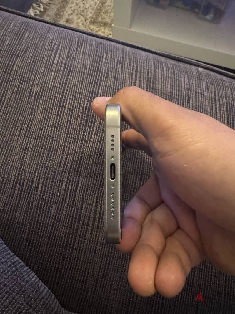 Apple - iPhone 15 Pro Max 4