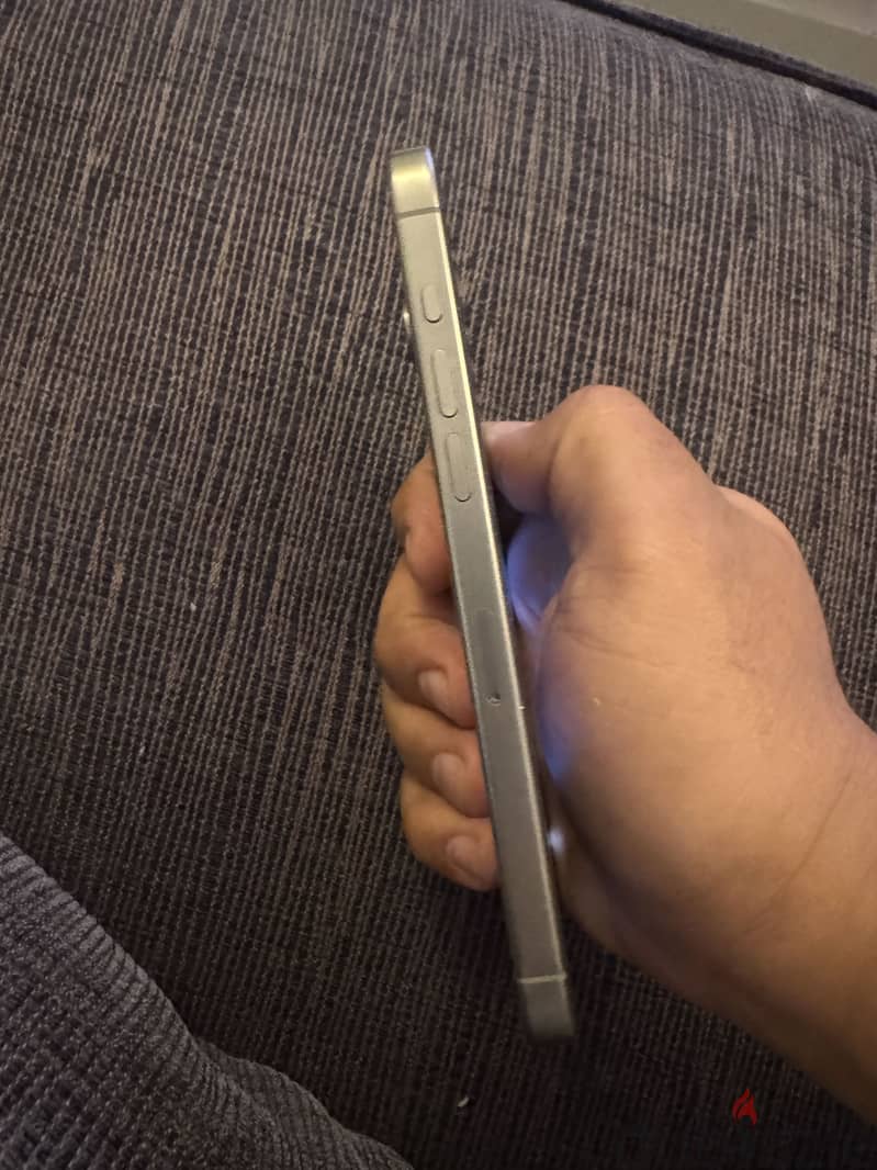 Apple - iPhone 15 Pro Max 5