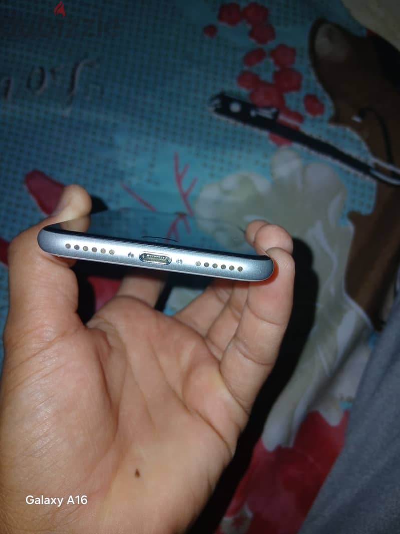 Apple - iPhone SE 3