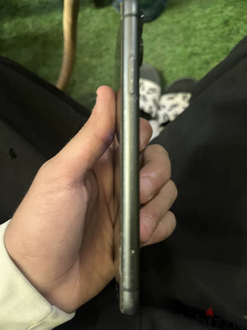 Apple - iPhone 11 2