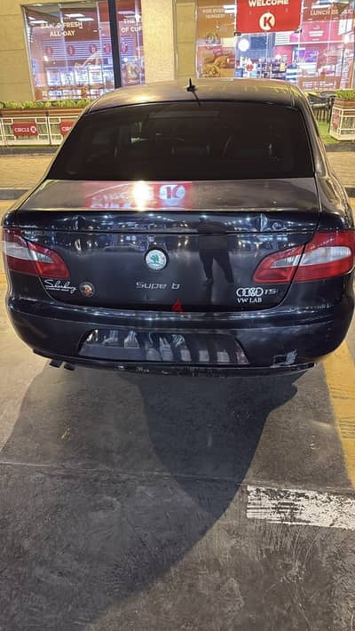 Skoda Superb 2011