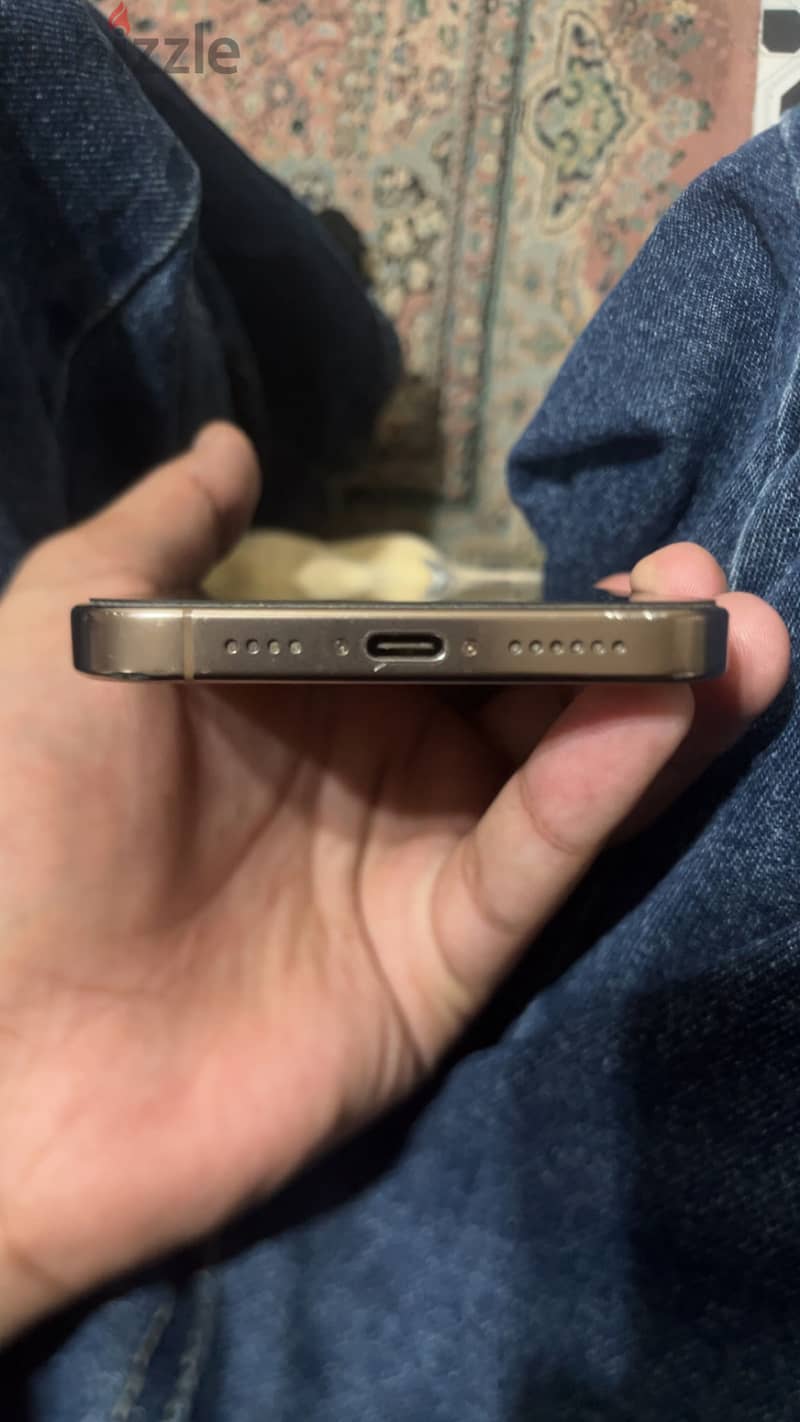 Apple - iPhone 16 Pro Max 4