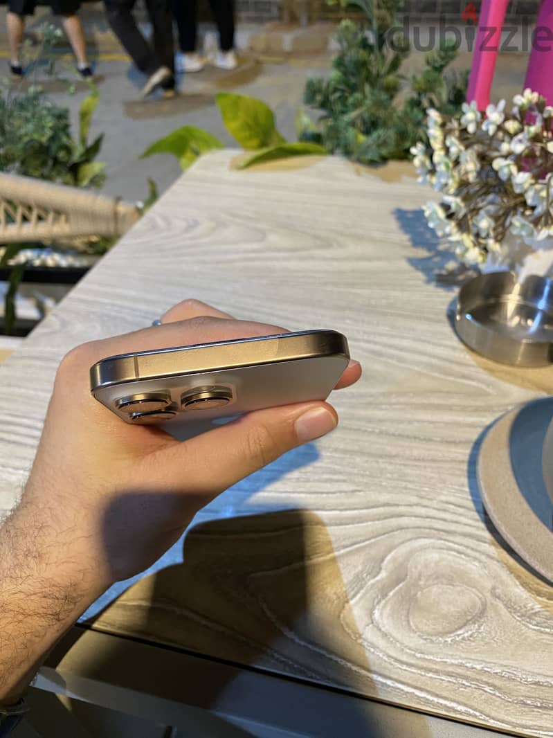 Apple - iPhone 16 Pro Max 4