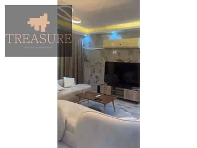 شقة مع جاردن مفروشة للإيجار في تاج سلطان - Taj Sultan