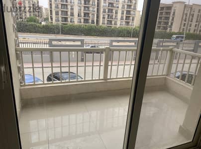 شقة ٢١٠ من المالك مباشرة كمبوند جايد - وحدة جراج خاص