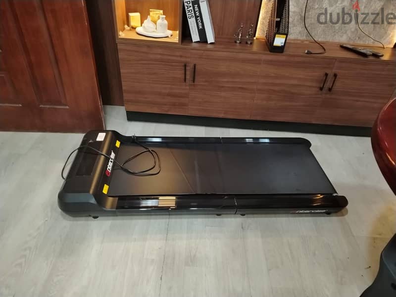 Entercise Electric Treadmill . 2