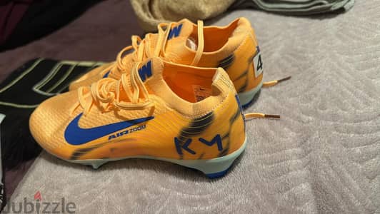Nike mercurial used only 2 times size 40