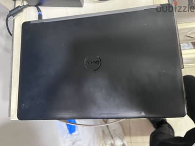 لابتوب  dell للبيع استعمال خفيف
