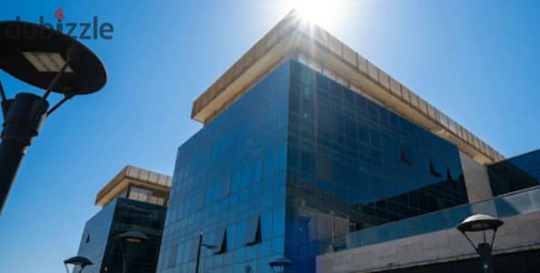عياده طبيه متشطبه بالكامل للبيع استلام فوري في مول كومباوند ايتابا سكوير الشيخ زايد