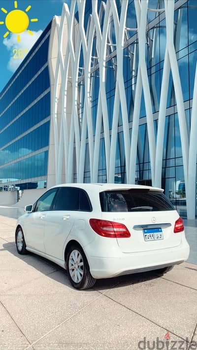 Mercedes-Benz B200 2013