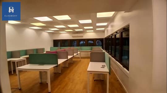 Office for rent in Downtown Cairo, near Tahrir Square, 250 sqm, situated in a building with an administrative license and excellent amenities.