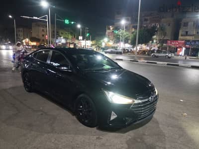 Hyundai Elantra 2019