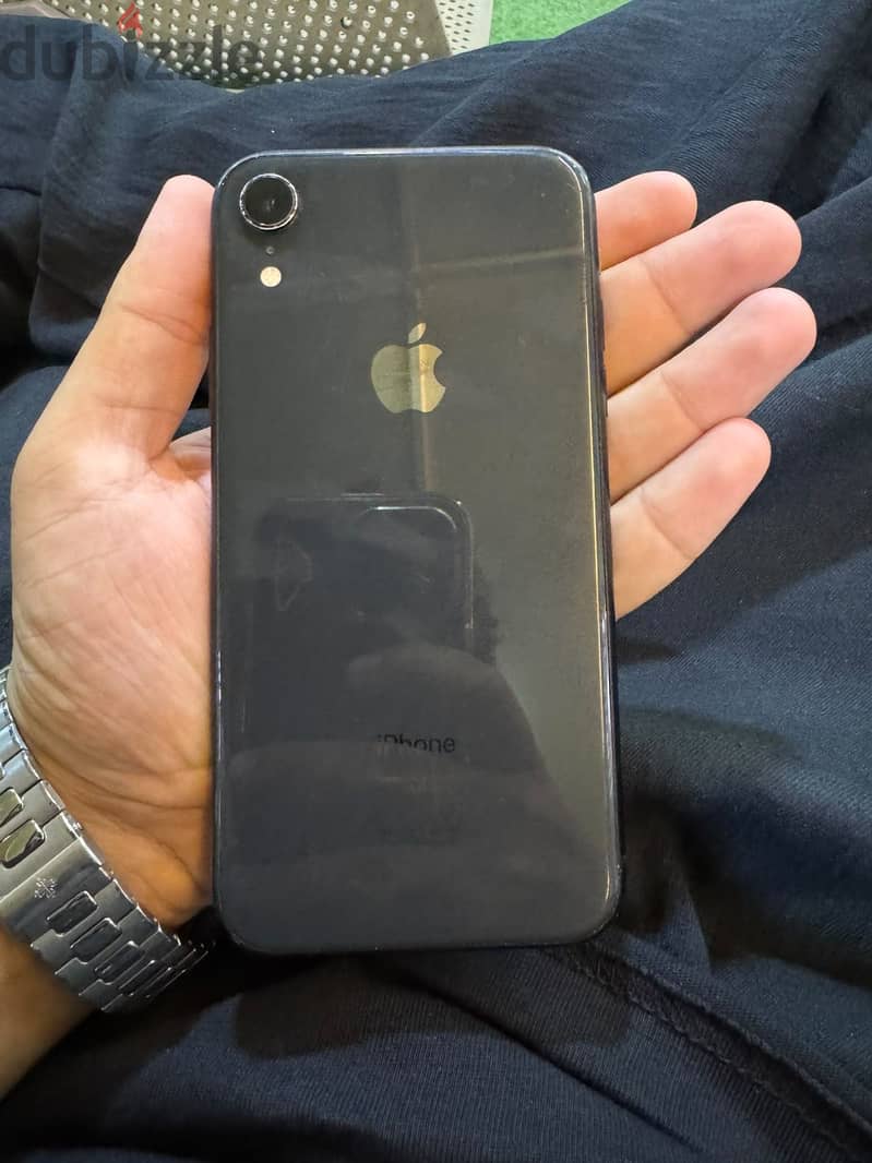 Apple - iPhone XR 8