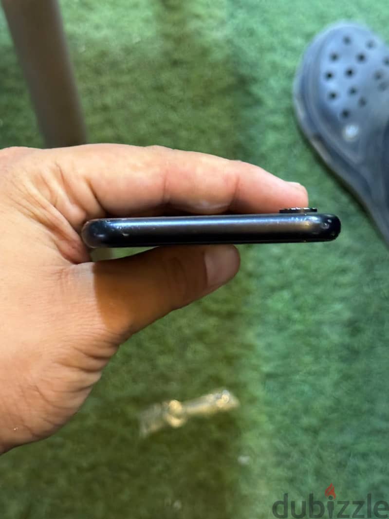 Apple - iPhone XR 9