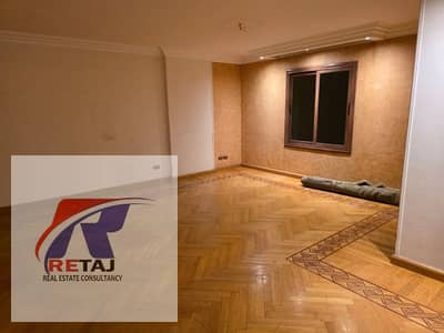 300-square-meter apartment for sale, featuring 4 rooms, a share in the land, and a garage space. Located in the "Golden Square" area between Makram Eb