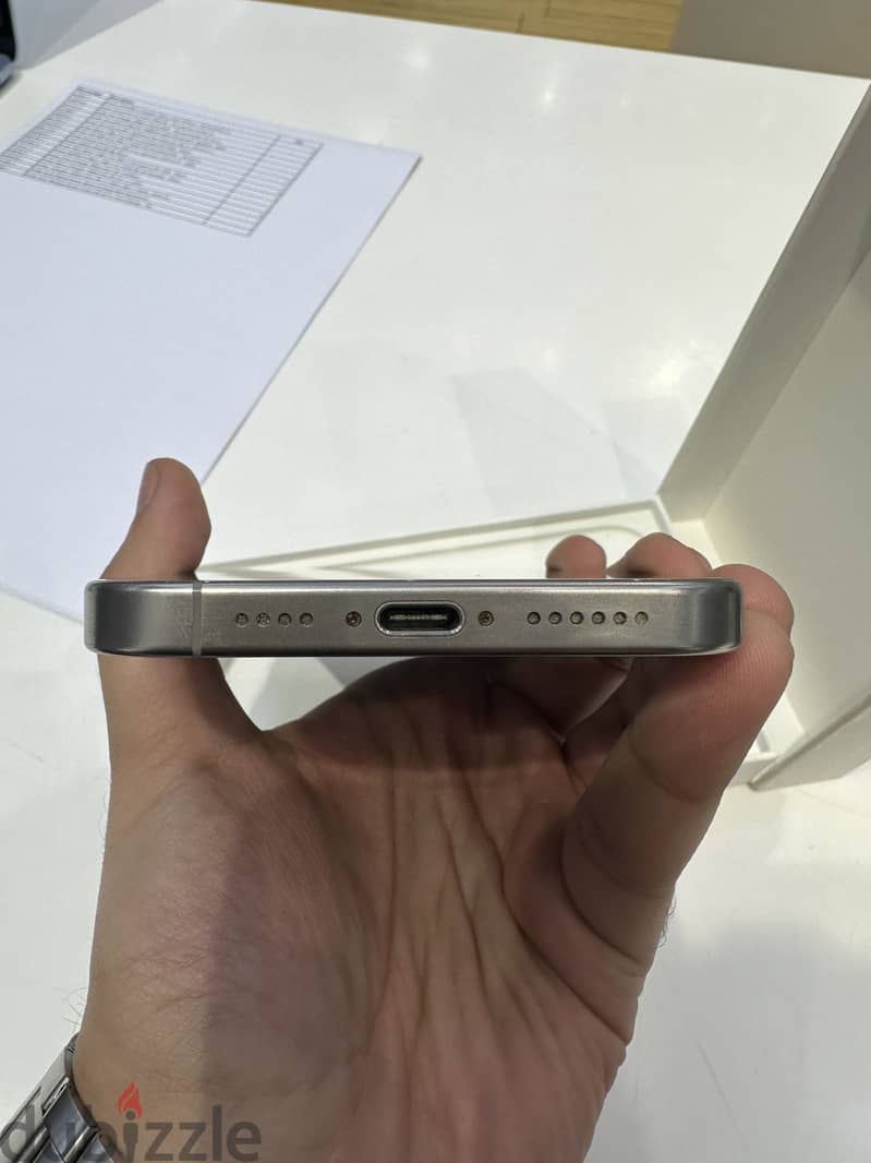 Apple - iPhone 16 Pro Max 2