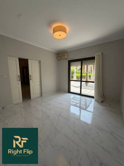 شقة ارضي بجاردن للبيع متشطبة في كورت يارد سوديك (Courtyard SODIC) بيفرلي هيلز الشيخ زايد