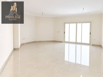 شقه للبيع في حياه دجله بجانب نيركو الشطر الخامس 210م  بسعر ممتاز