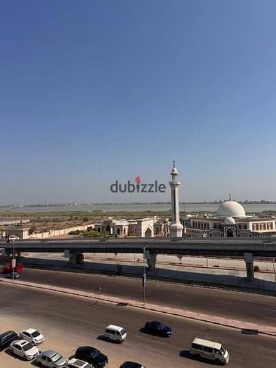 177 SQM Premium Family Apartment with Three Bedrooms and an Open North-Facing View