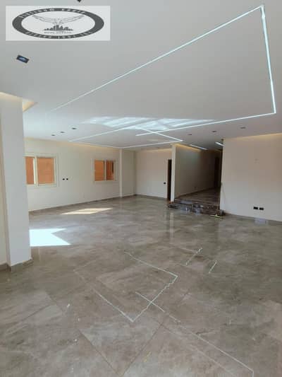 Apartment for rent in The Fifth Settlement, Al-Banafseg district, located directly on 90th Street (Al-Tesaeen St. ). First-time occupancy (never lived Apartment for rent in The Fifth Settlement, Al-Banafseg district, located directly on 90th Street (Al-Tesaeen St. ). First-time occupancy (never lived