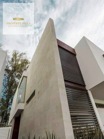 Villa for sale at a price finished in Palm Hills, Fifth Settlement with payment facilities for a period longer than 9 years