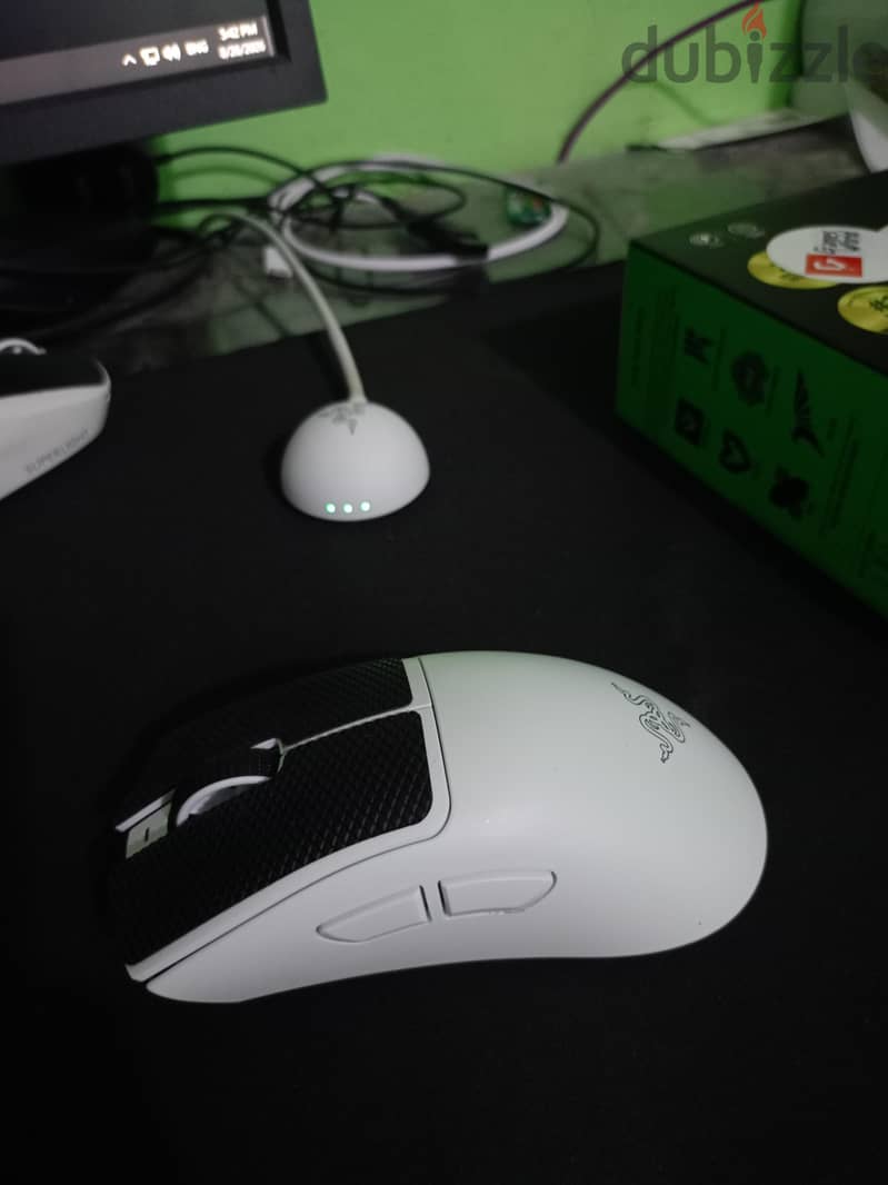 Razer deathadder v4 pro 1