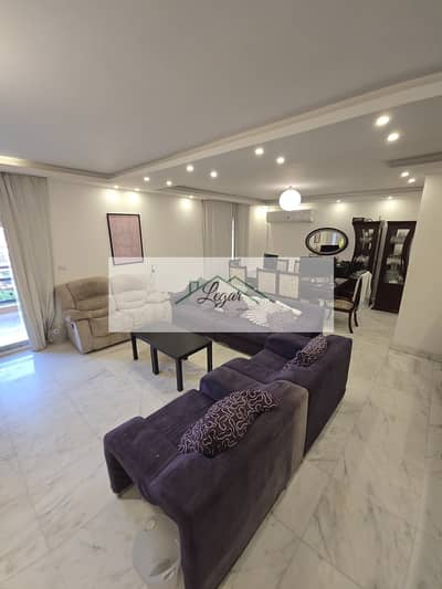 Penthouse with a roof terrace for rent in Green 3 – fully furnished, at an exceptional price.