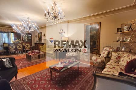 Distinctive 200 m² apartment for sale in Roushdy (directly on the tram line) – with open views
