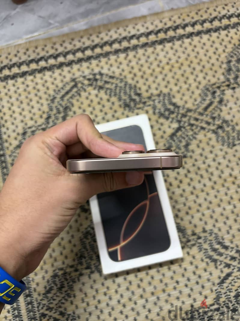 iPhone 16 Pro Max 3
