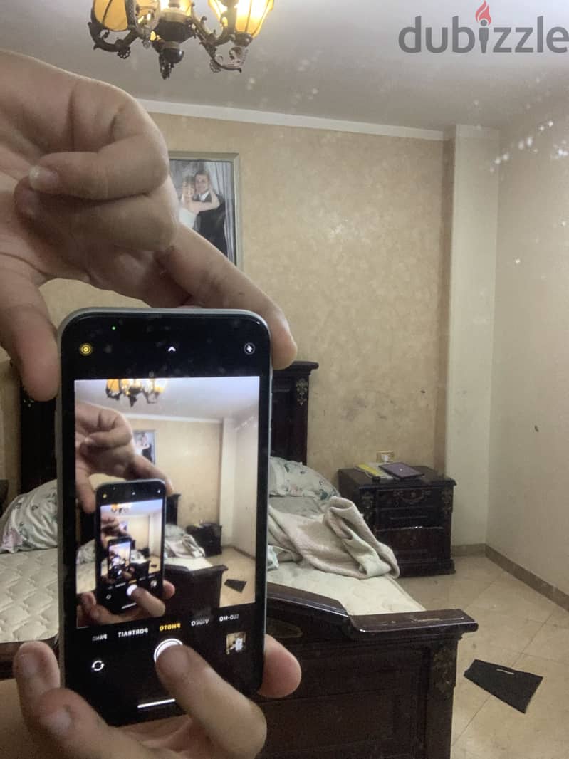 Apple - iPhone XR 1