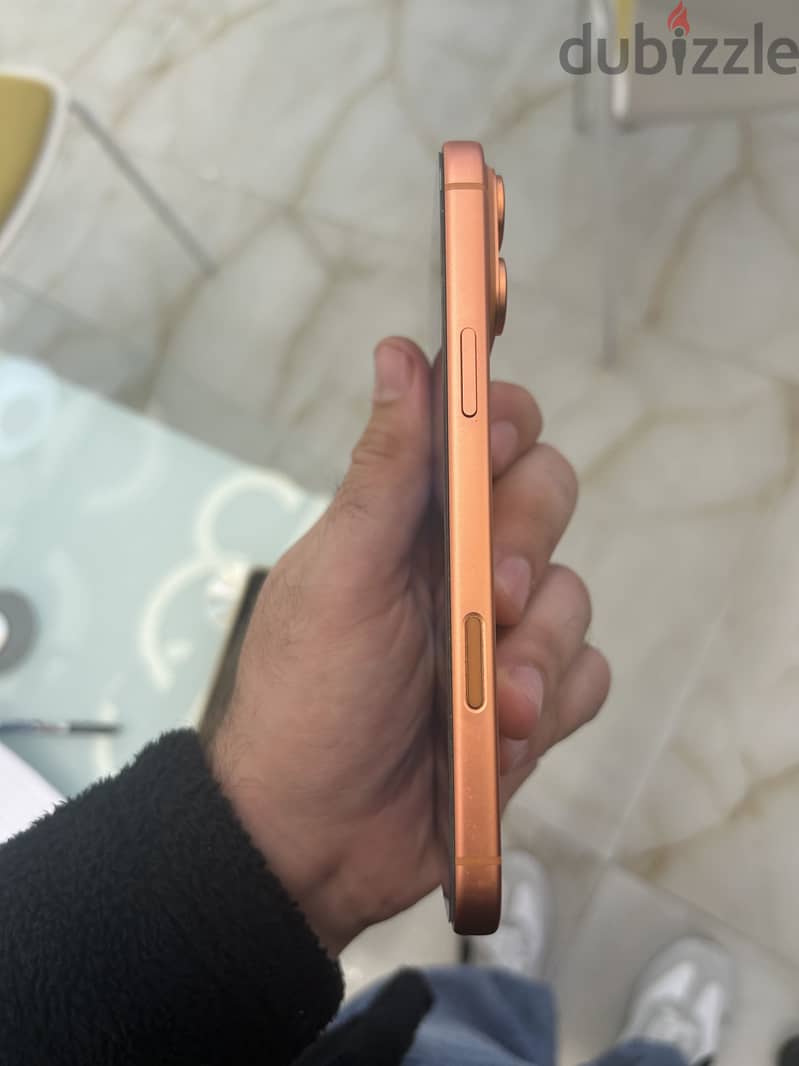 iPhone 17 pro max 4
