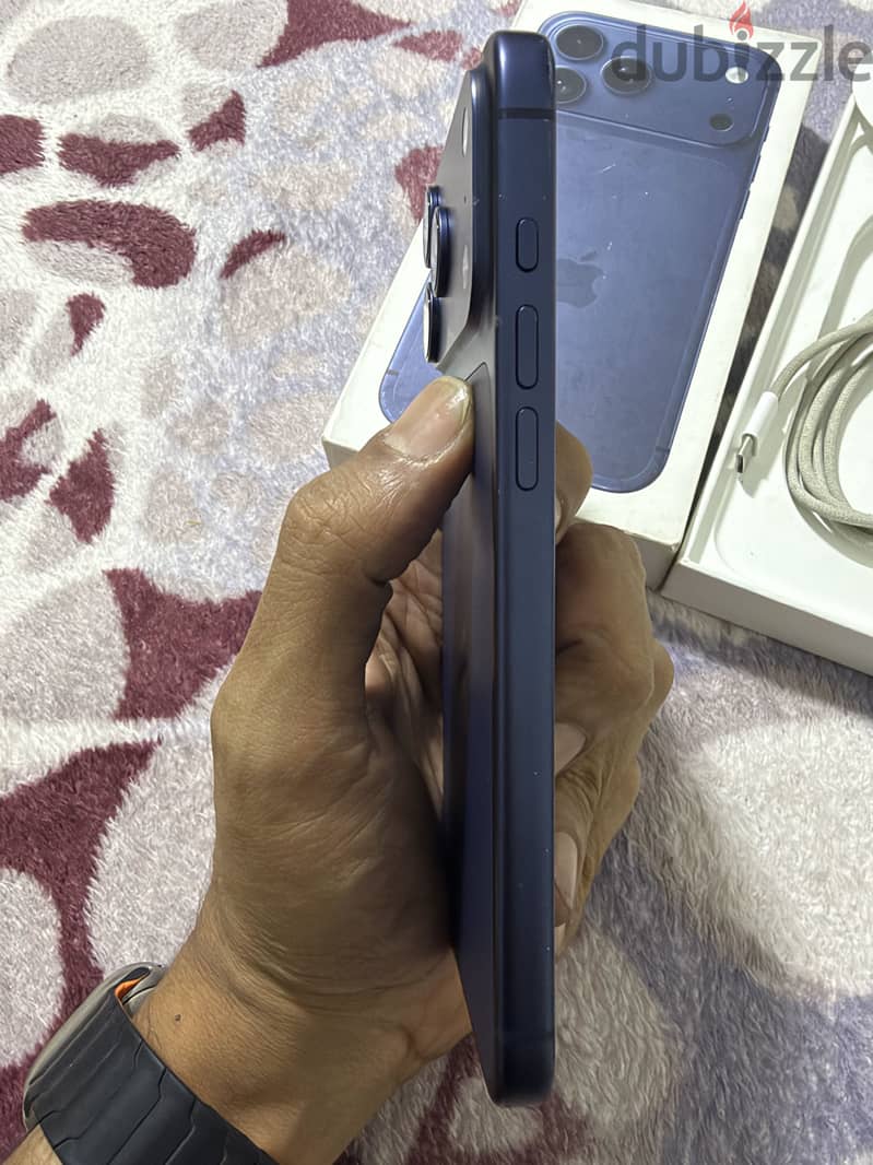 Apple - iPhone 17 Pro Max 1