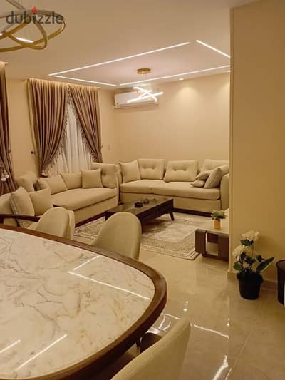 Furnished apartment for rent in Madinaty, B8 area, special, 165 square meters, fully finished and air-conditioned, 3 bedrooms and 3 bathrooms