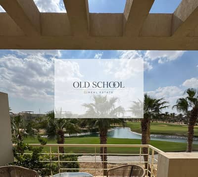Jaz Little Venice chalet with roof for sale with a prime view on golf course and lake