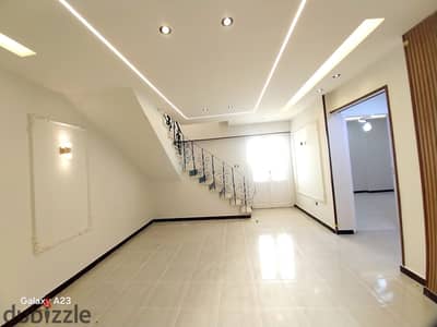 شقه بالروف في اسكندرية شاطئ النخيل بجوار البحر ثلاث طوابق بجوار البحر تشطيب الترا سوبر لوكس