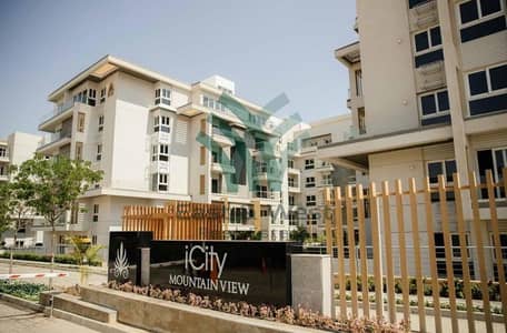 اى فيلا للبيع  بفيو مميز برايم لوكيشين داخل كومبوند - مونتين فيو اى سيتى - Mountain view i city new Cairo - بافضل واقل سعر معروض فى الماركت - نص تشطيب