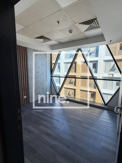 مكتب كامل التشطيب جاهز للاستلام 120 متر للايجار في Cairo business plaza  بافضل لوكيشن في التجمع الخامس 5th settlement  القاهرة الجديدة  new cairo