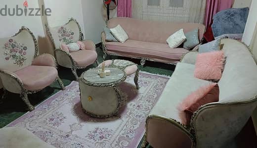 صالون كامل  للبيع ٢ فوتيه + ٣كنبة + طربيزة