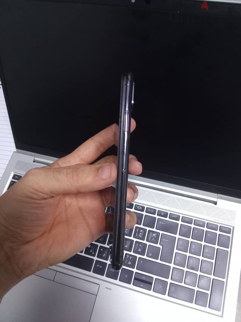 Apple - iPhone XS Max 1