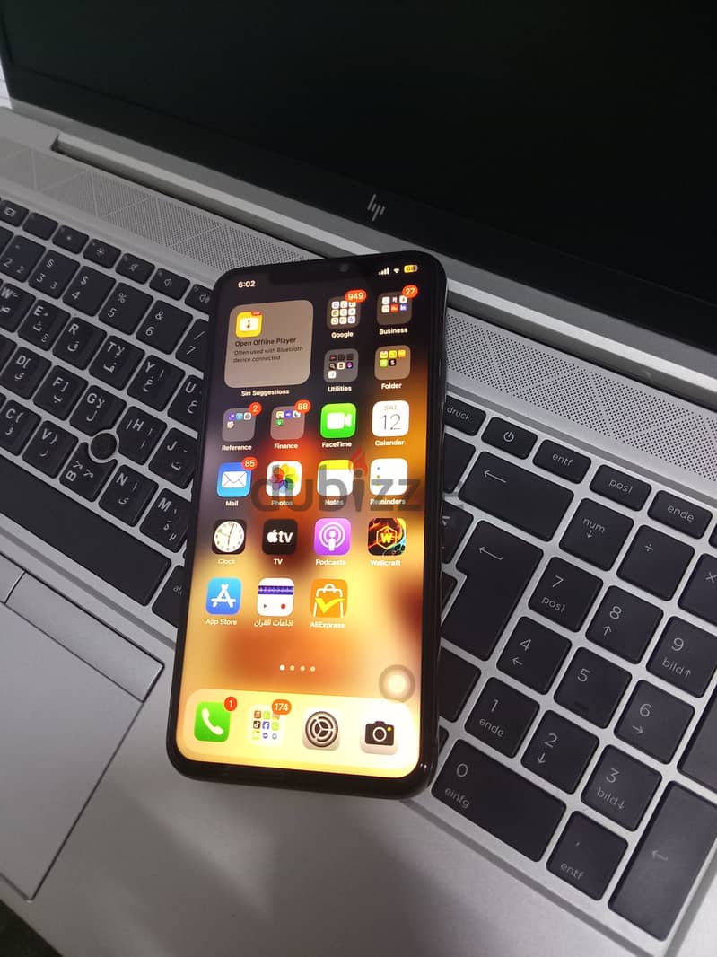 Apple - iPhone XS Max 3