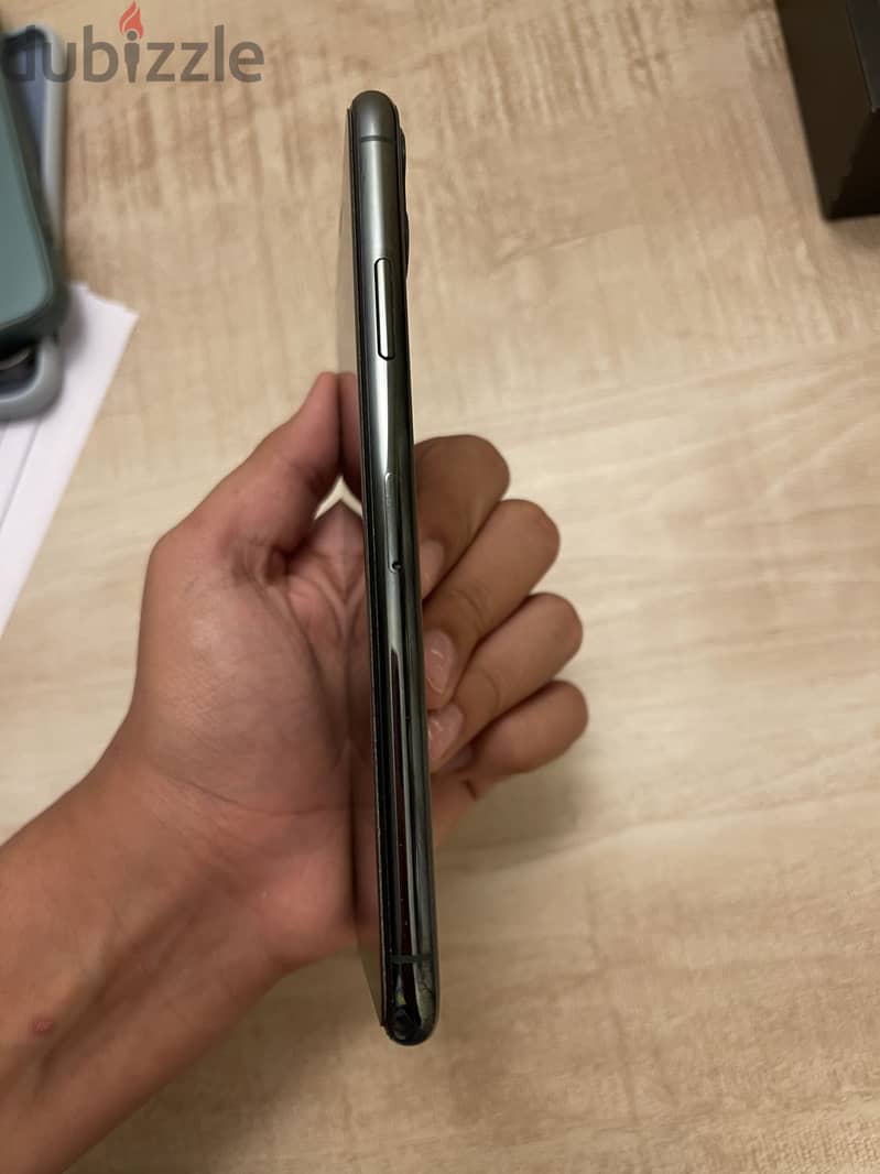 Apple - iPhone 11 Pro Max 2