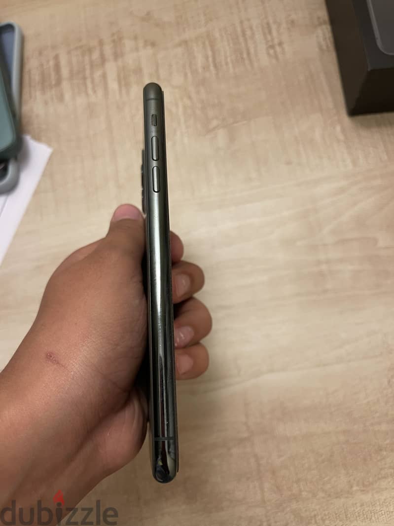 Apple - iPhone 11 Pro Max 4