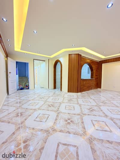 Apartment for sale on the rooftop 200 meters in Alexandria, Palm Beach, luxury finishing, cash or installment