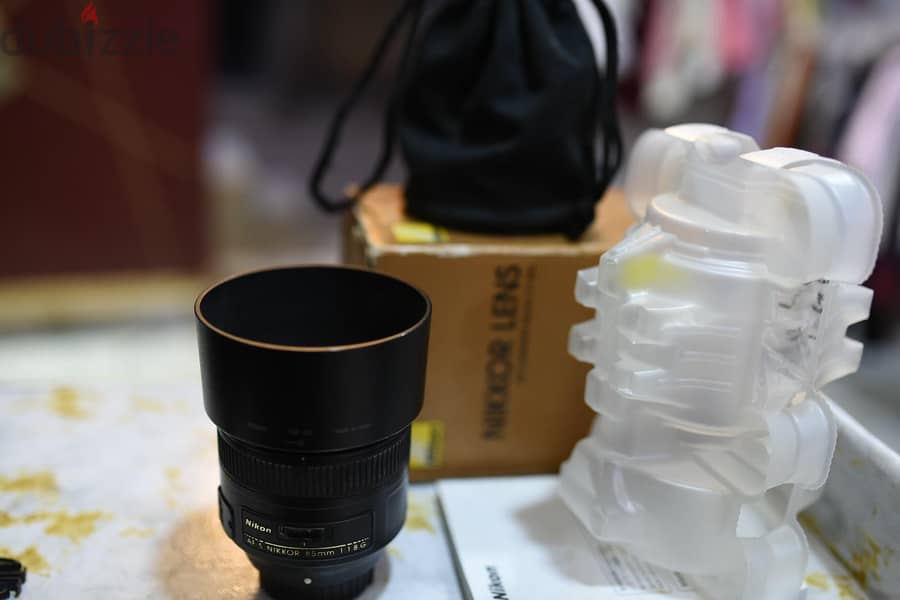 85mm Nikon 4